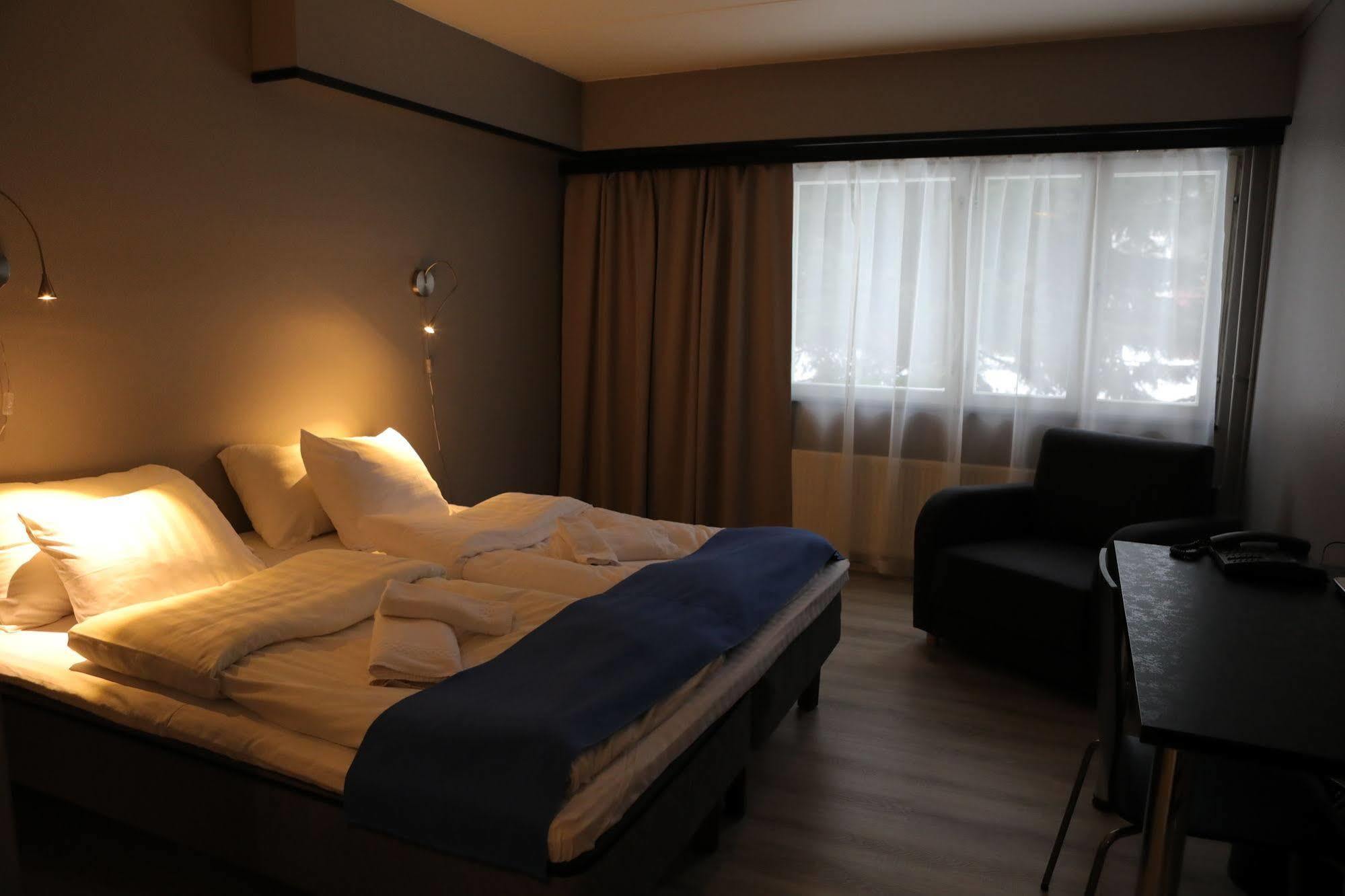 Hotel Nukkumatti Kokkola  Bagian luar foto
