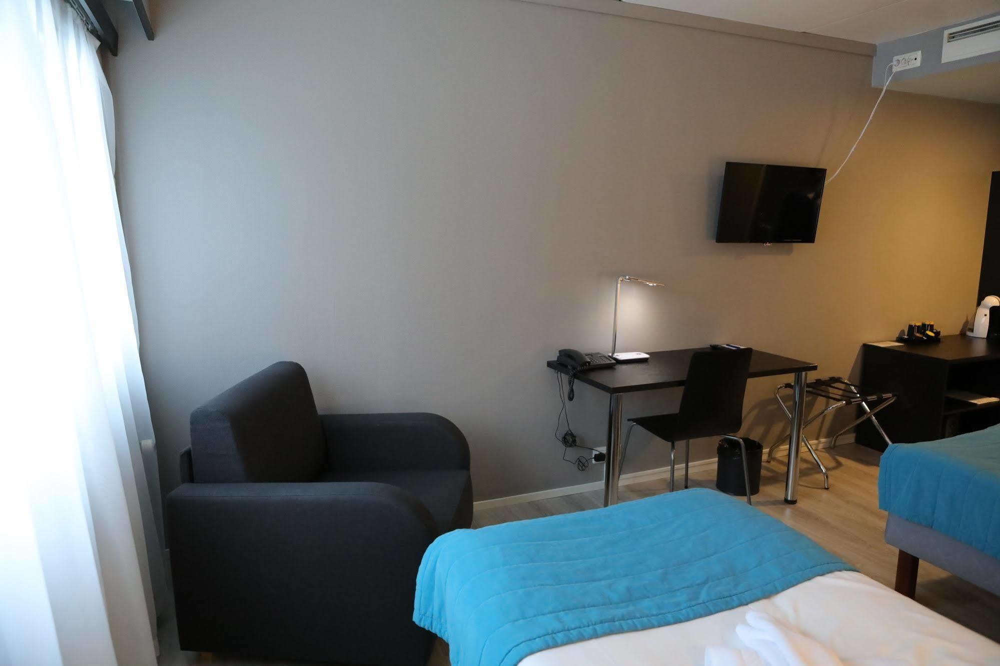 Hotel Nukkumatti Kokkola  Bagian luar foto